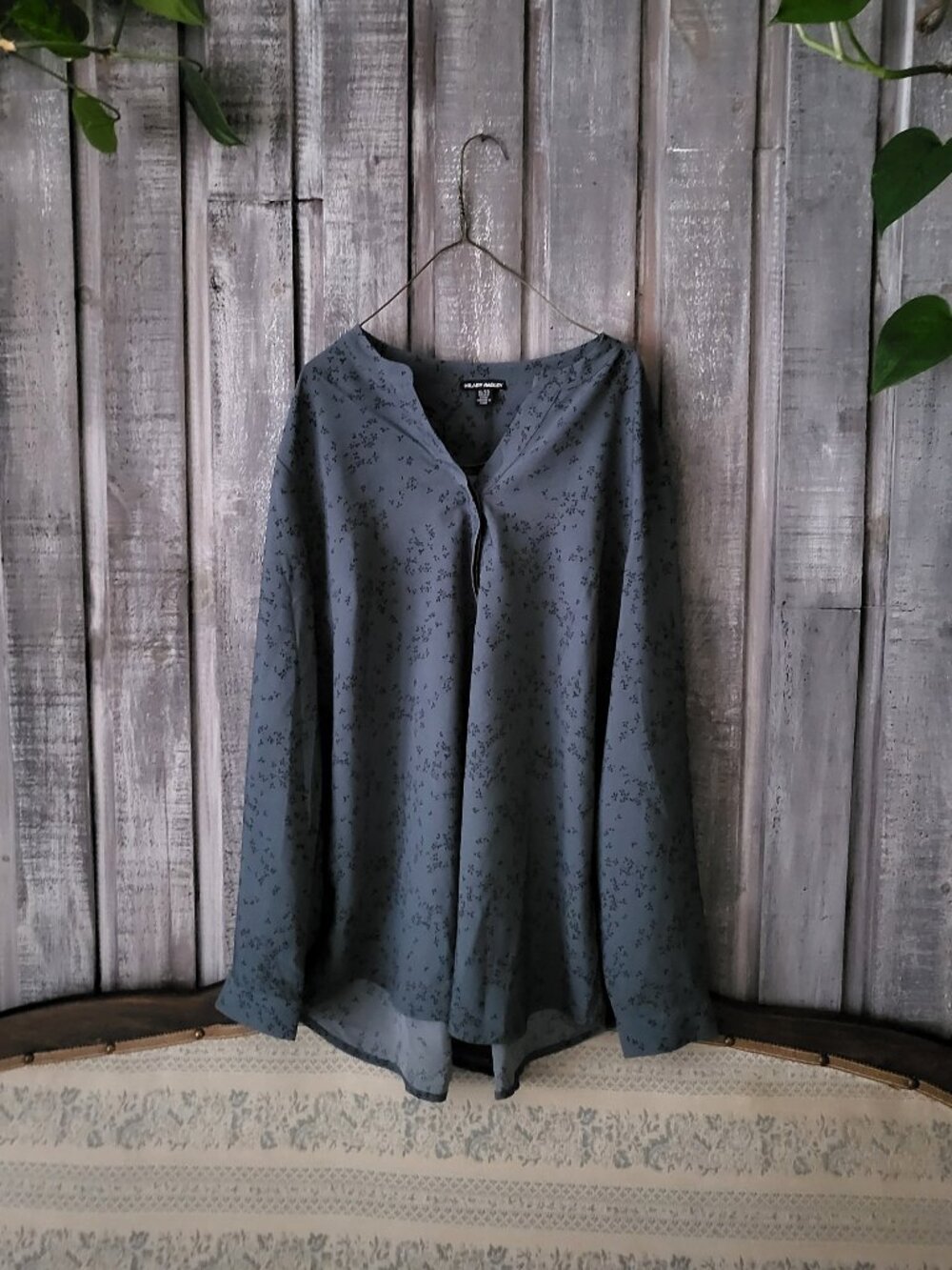 Hilary Radley Floral Henley Blouse Grey-Green Long Sleeve Button Split Neck XL